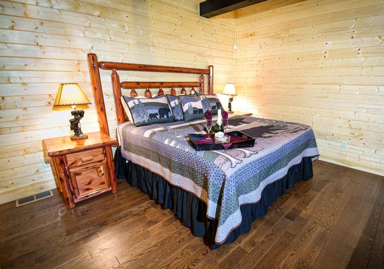 Villa Gatlinburg - Honeymoon Hideaway Exterior foto